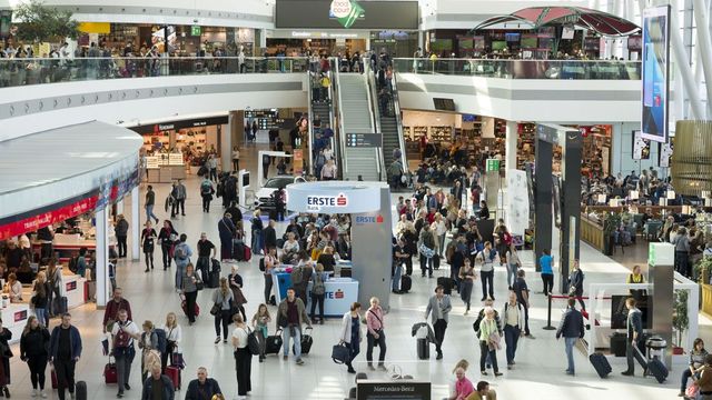 Több mint kilencven százalékkal csökkent szeptemberben a légi utasforgalom Ferihegyen