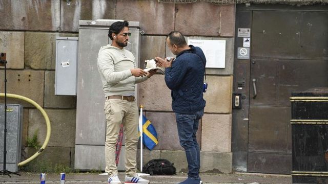 Matan a tiros durante un directo al autor de varias quemas del Corán en Suecia