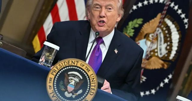 Trump, 'cadrà anche Cuba, vogliono un accordo'