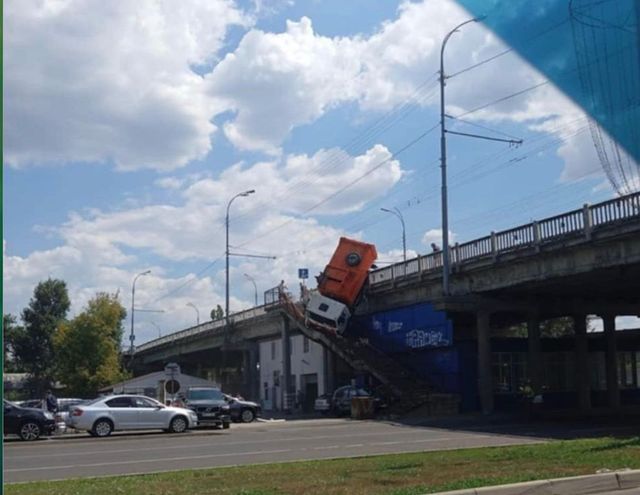 Сe spune poliția despre аccident rutier pe podul de pe str. Ismail