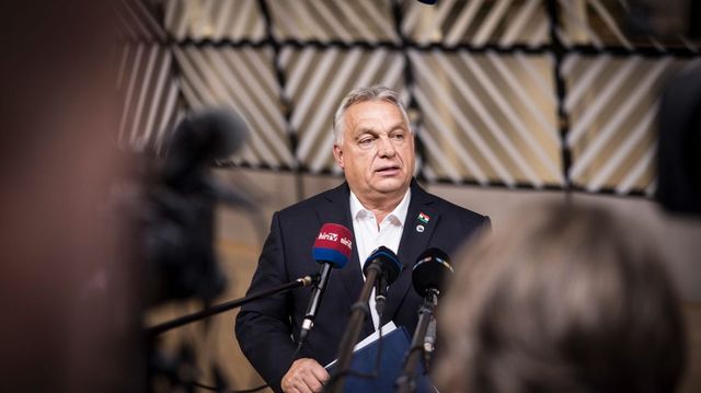 Magyar Péter felszólította az Orbán-kormányt, hogy szólaljon meg a venezuelai támadásról