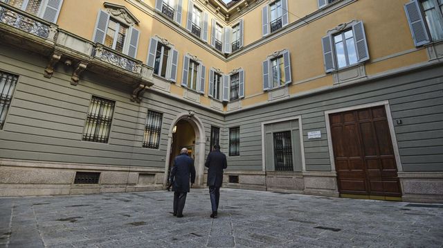 Mediobanca, offerta Mps ostile, corrispettivo inadeguato