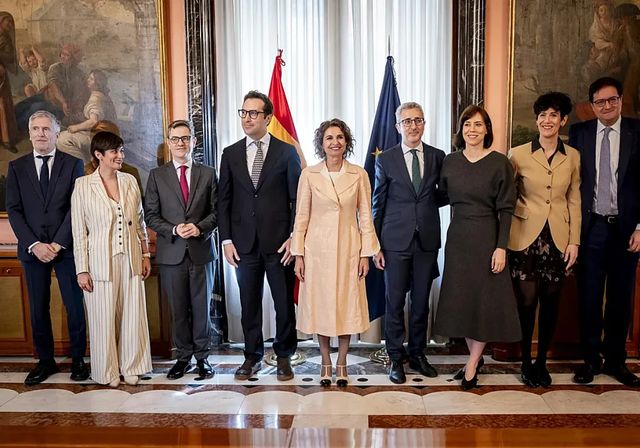 Sánchez apuntala su intención de agotar la legislatura con un Gobierno más económico