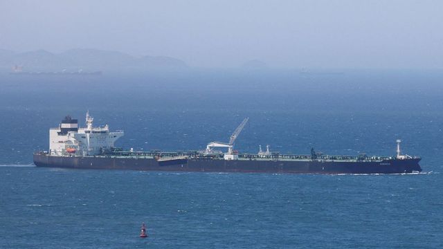 Estados Unidos bombardea Irán en represalia por el ataque a tres buques en Ormuz