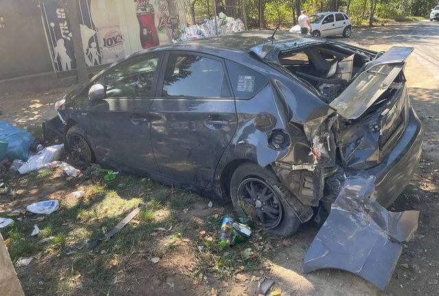 Un tânăr fără permis, beat și cu o mașină furată, a făcut accident la Cojușna