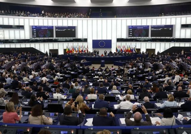 La Eurocámara aprueba una resolución que evita calificar de «genocidio» la situación en Gaza