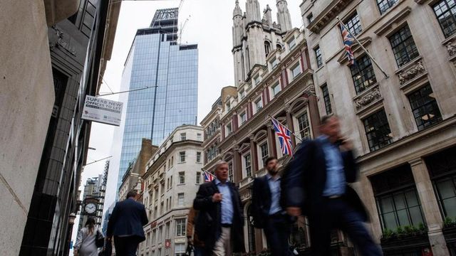 Borsa: l'Europa in avvio è cauta, Parigi +0,19%