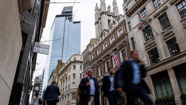 Borse europee stabili in attesa dei dati USA e sviluppi guerra commerciale