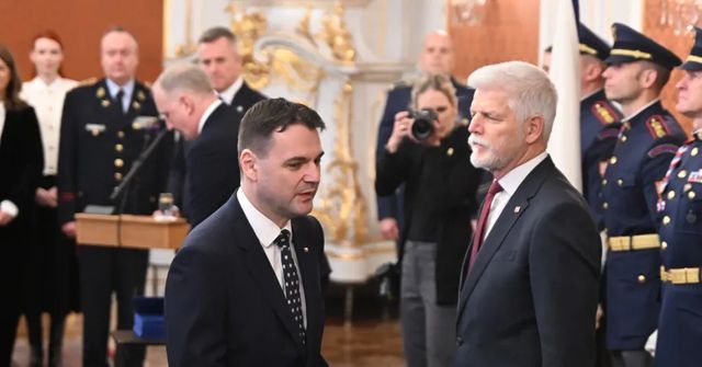 Pavel se ohradil proti zpochybňování nestrannosti ústavních soudců Macinkou