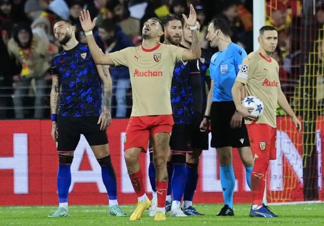 El Sevilla se marcha de Europa por la puerta de atrás