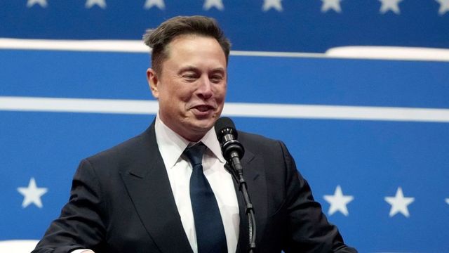 Elon Musk calls for complete elimination of federal agencies at Dubai Summit