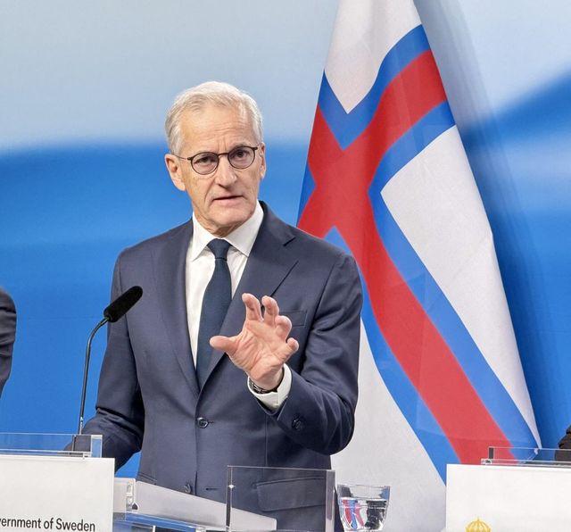 Norvegia anunță că va intra sub umbrela nucleară a Franței