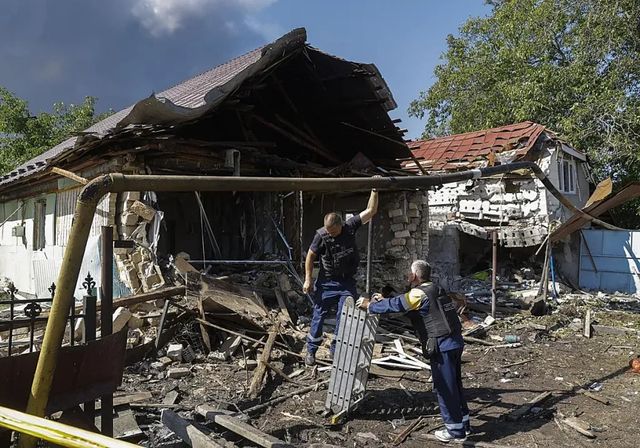Al menos 27 muertos en un ataque ruso a Kiev, uno de los peores de la guerra