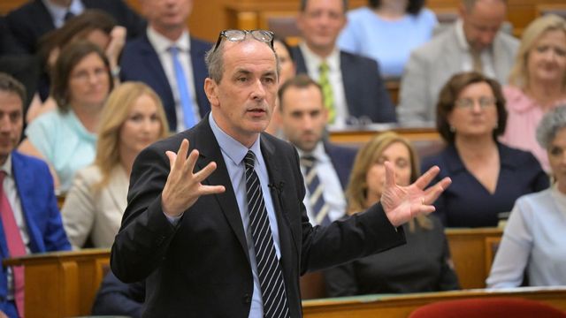 Hétfői friss hírek, forgalom, időjárás – Reggeli pakk