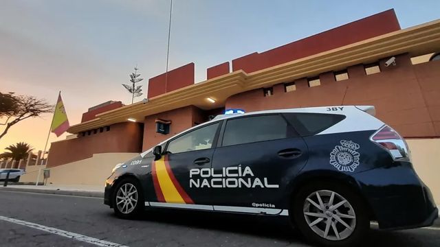 Una mujer fallecida y siete heridos tras el incendio de una vivienda en Tenerife