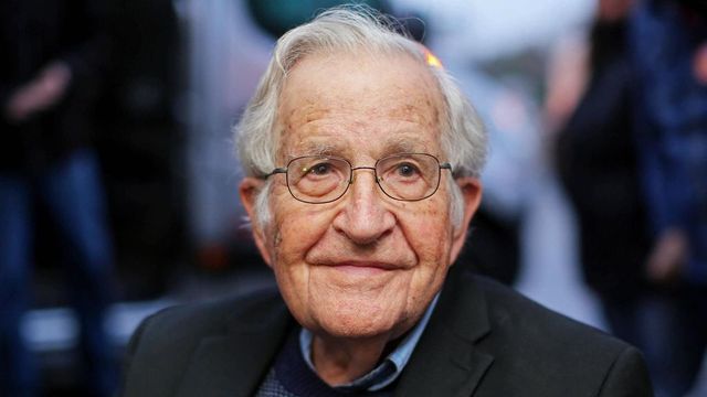 Muere a los 95 años el escritor y lingüista Noam Chomsky