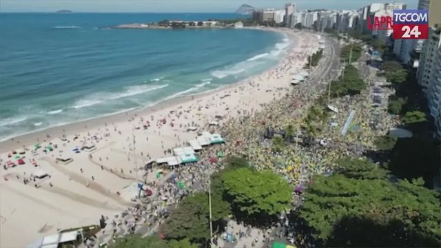 Brasile, Bolsonaro agli arresti domiciliari