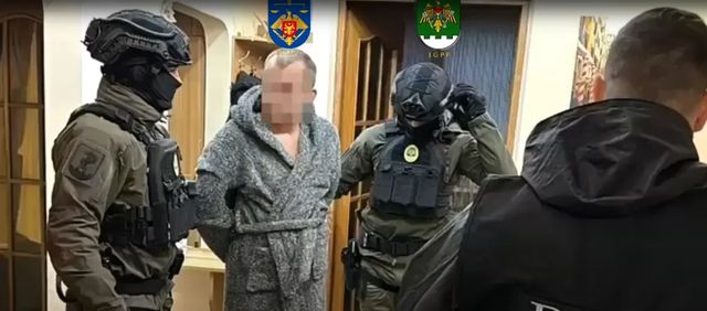 11 taximetriști reținuți într-o schemă de migrație ilegală a ucrainenilor