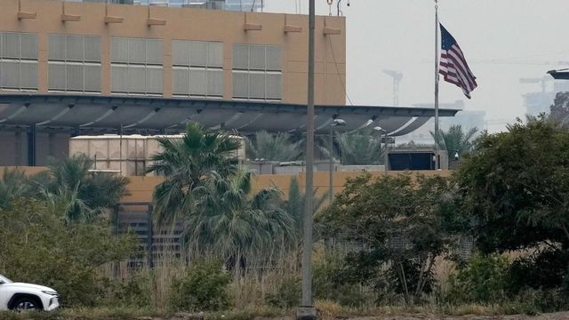 Ракети удариха американското посолство в Багдад