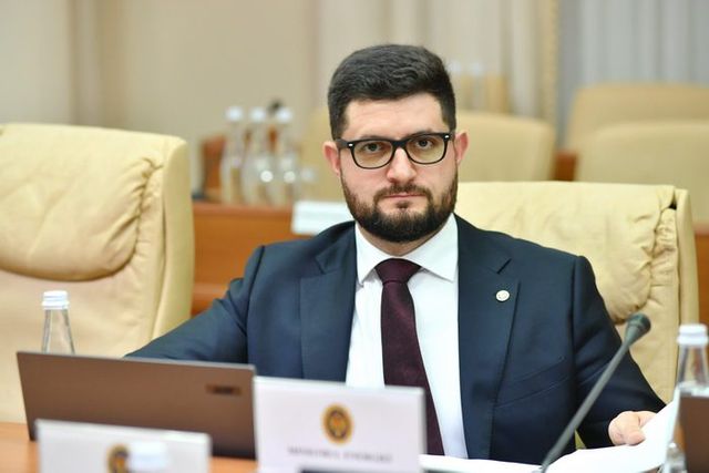 Dorin Junghietu, ministrul Energiei, ne îndeamnă să folosim rațional produsele petroliere