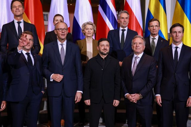 EE UU y Europa prometen garantizar la seguridad de Ucrania tras un futuro alto el fuego