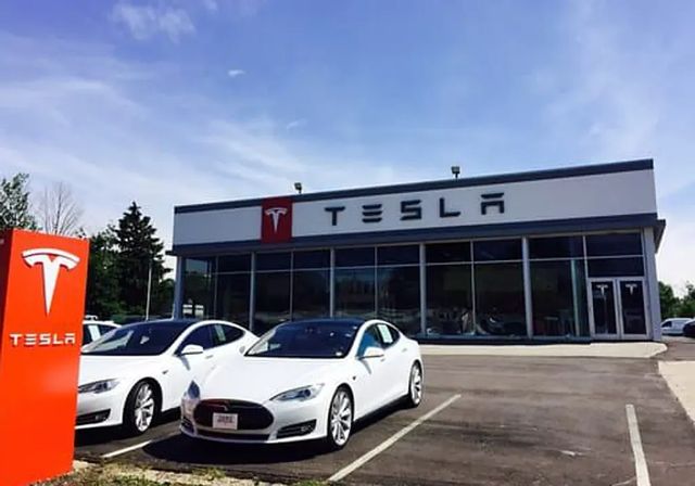 La policía de Ohio interviene ante el uso masivo de bocinas contra Tesla