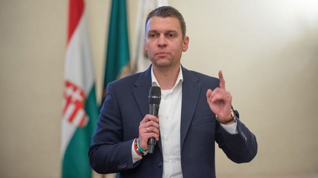 Orbán Viktor vezetésével védjük meg a szuverenitásunkat – jelentette ki Menczer Tamás