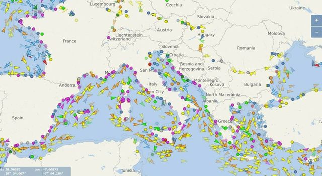 Cesena, deviava rotte alle navi e cambiava voti in pagella, scoperto hacker 15enne