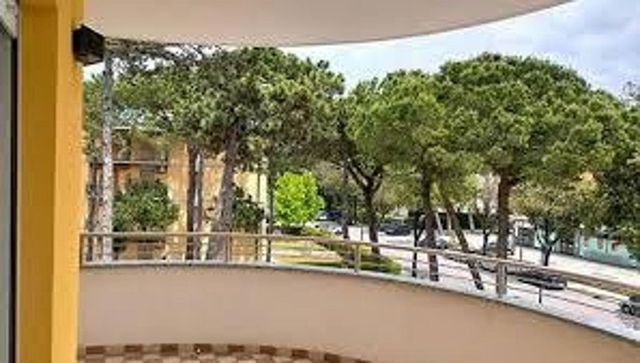 Morto lo studente 18enne di Monopoli caduto dal balcone a Lignano mentre era in gita scolastica
