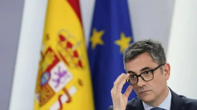 El juez Peinado pide al Supremo que investigue a Bolaños por malversación y falso testimonio