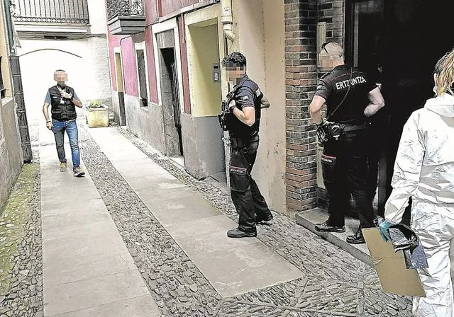 Investigan la muerte a golpes de un hombre en su piso de Vizcaya