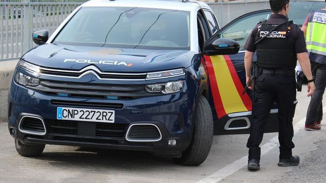 Un hombre de 62 años mata a un joven de 20 en un bar de València