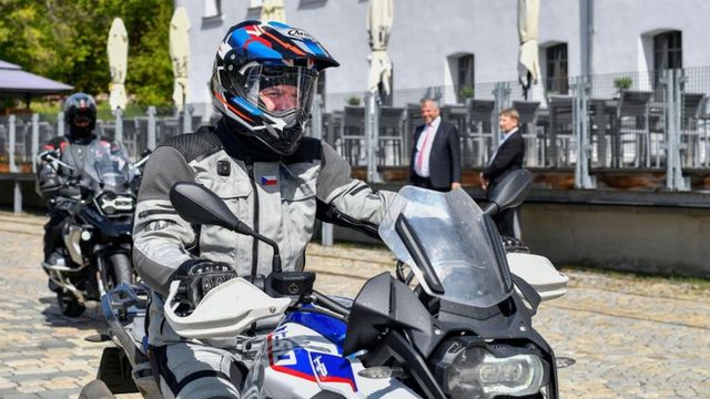 Președintele ceh a fost spitalizat în urma unui accident de motocicletă