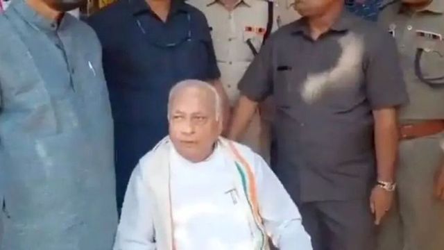 Kerala Governor Arif Mohammad Khan casts Chief Minister Pinarayi Vijayan at the centre of a government-sponsored plot to endanger him