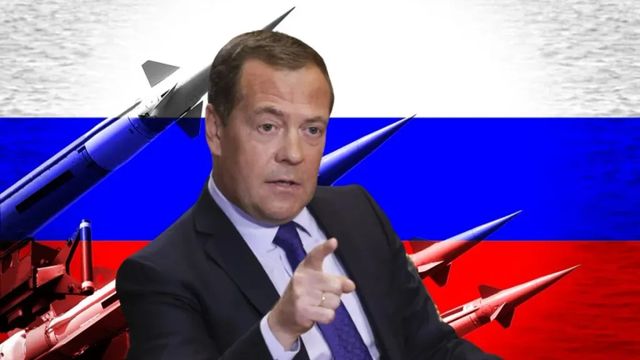 Dmitri Medvedev îl amenință cu moartea pe Zelenski și spune că…