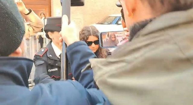 Chiara Petrolini in aula, 'non sono una madre assassina'