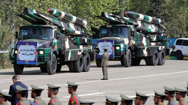 Iránban az Izrael elleni támadás áll a Hadsereg napja nevű nemzeti ünnep középpontjában – frissül