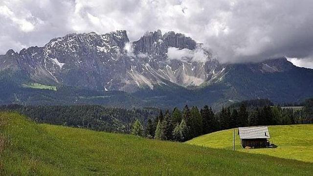 Trentino, 13enne precipita sul Latemar e muore