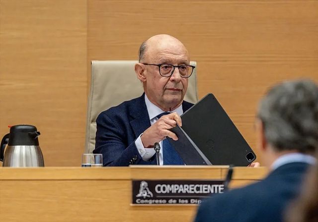 La Fiscalía pide documentación contable del despacho clave del 'caso Montoro' y del exministro