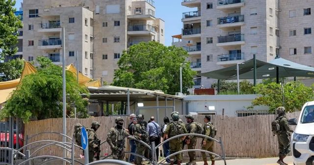 Sparatorie in Israele, un morto e diversi feriti in sospetto attacco terroristico