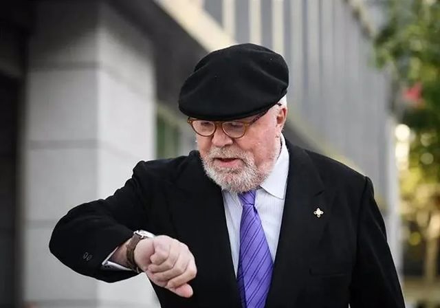 La Audiencia Nacional se corrige y absuelve a Villarejo de los trabajos para Repsol y La Caixa