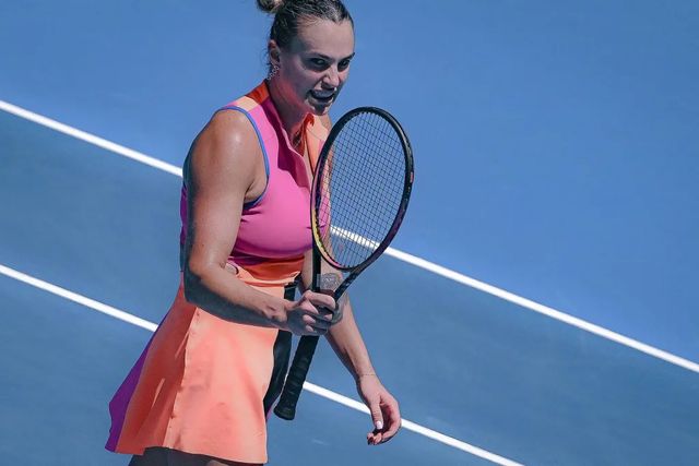 Sabalenka-Svitolina, né foto né stretta di mano agli Australian Open tra la bielorussa e l’ucraina