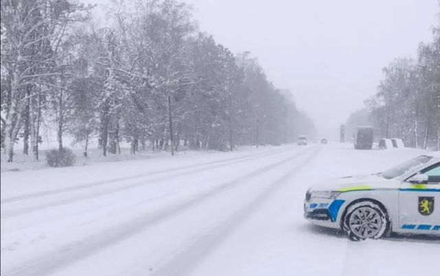 Polițiștii au acționat în regim intens pentru menținerea ordinii publice și a siguranței rutiere