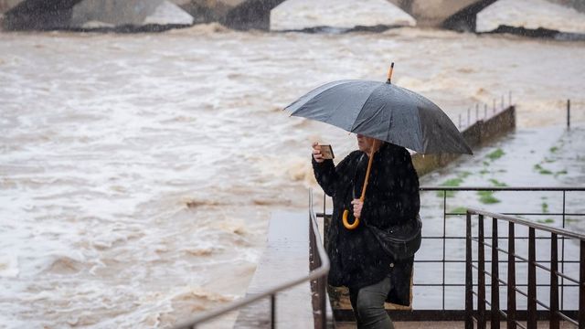 Alerta roja por temporal en Catalunya activada por la AEMET | Riesgo de inundaciones en Girona y situación de la borrasca Harry, en directo