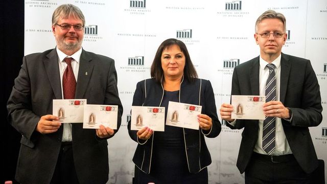 Bélyegkiadással is ünnepli két jeles évfordulóját a Magyar Nemzeti Levéltár