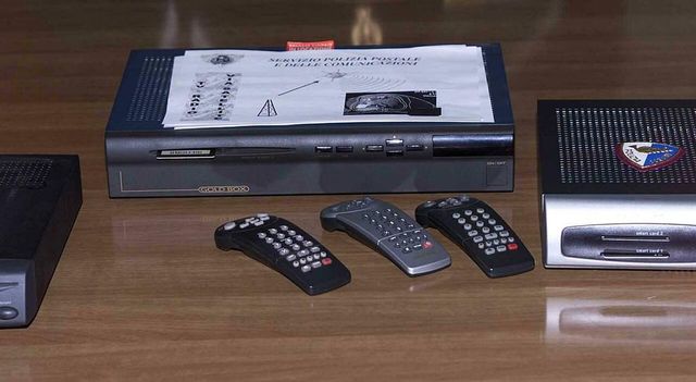 Decapitato il vertice del mercato illegale italiano delle pay-tv pirata