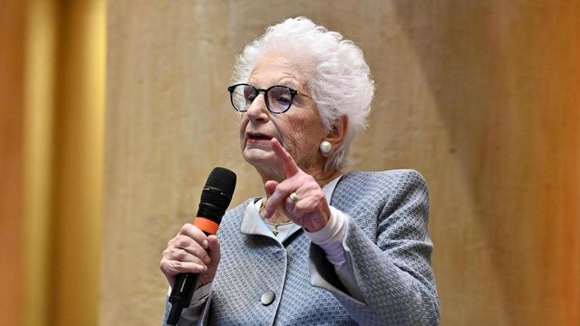 Giorno della Memoria segnato da insulti antisemiti a Liliana Segre sui social