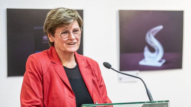 Karikó Katalin átvette a Semmelweis Budapest Award elismerést