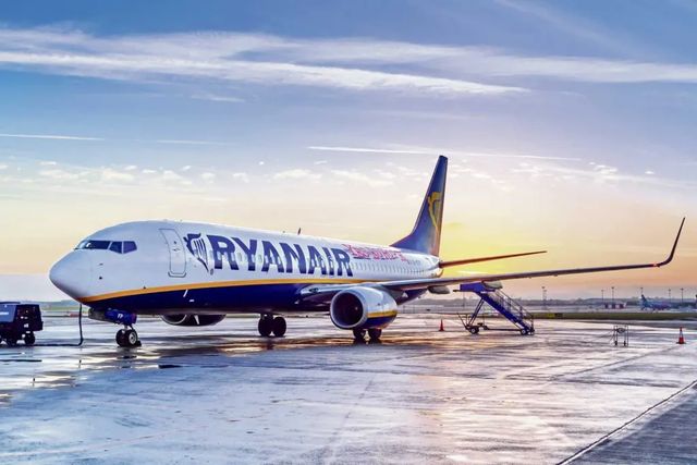 Aterizare de urgență a unui avion Ryanair din cauza furtunii