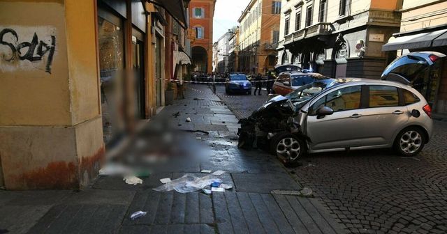 Modena, la turista tedesca amputata alle gambe torna in Germania: “Non sentitevi in colpa”
